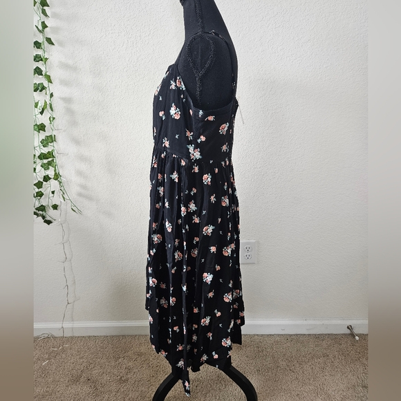 💚HP💚NWT Torrid Sweetheart Black Pink Floral Handkerchief Challis Midi Dress - Picture 8 of 15
